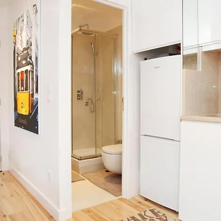 شقة Charming Mansard In Pena Baixa *