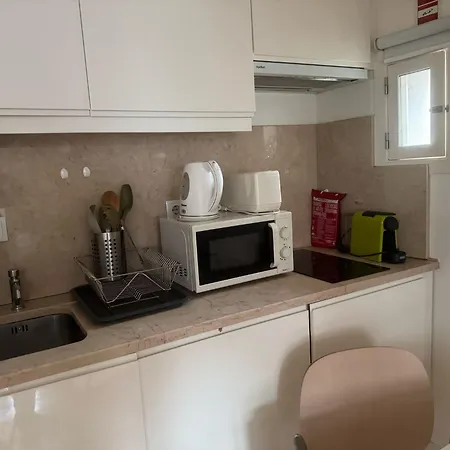 Charming Mansard In Pena Baixa